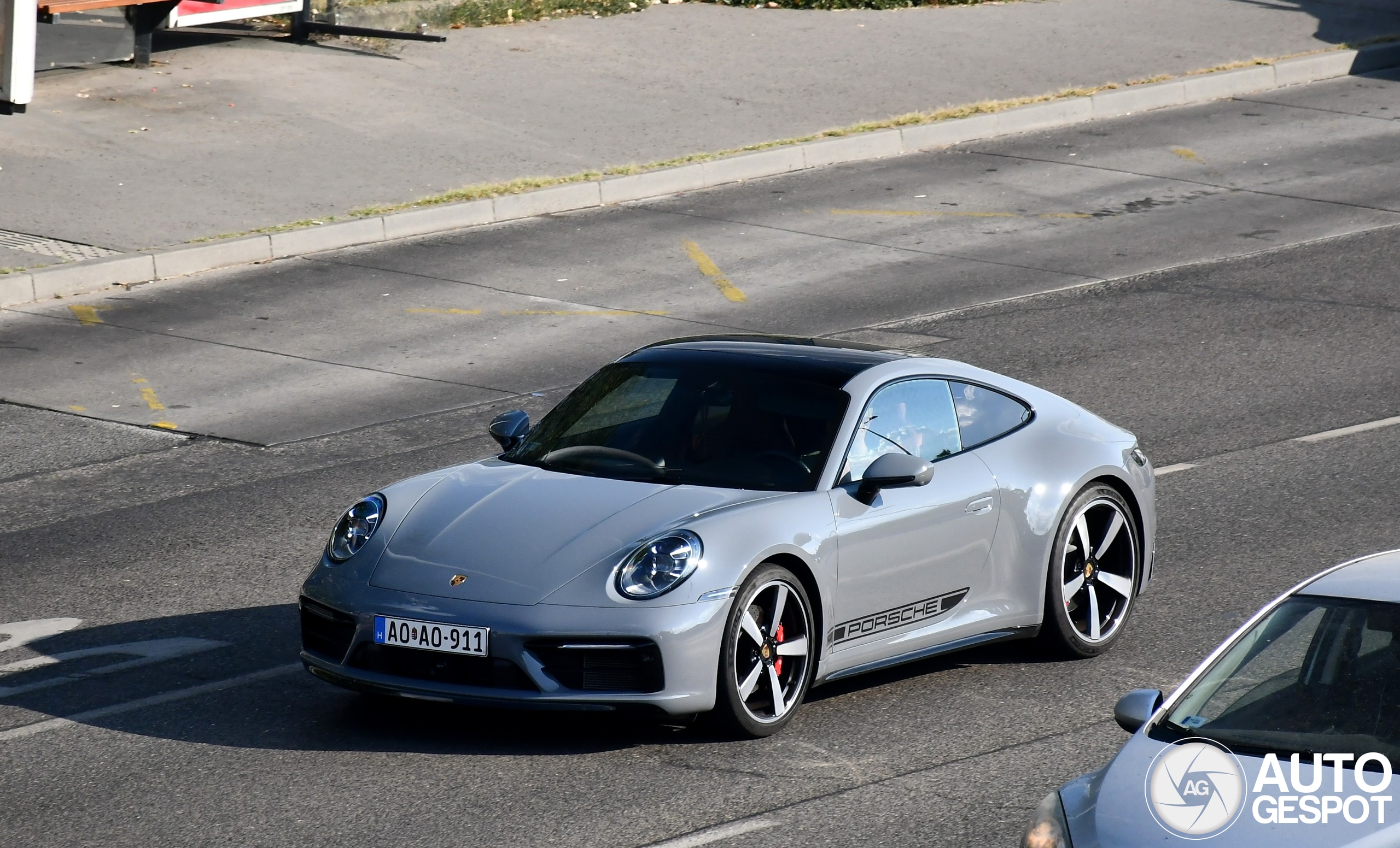 Porsche 992 Carrera 4S