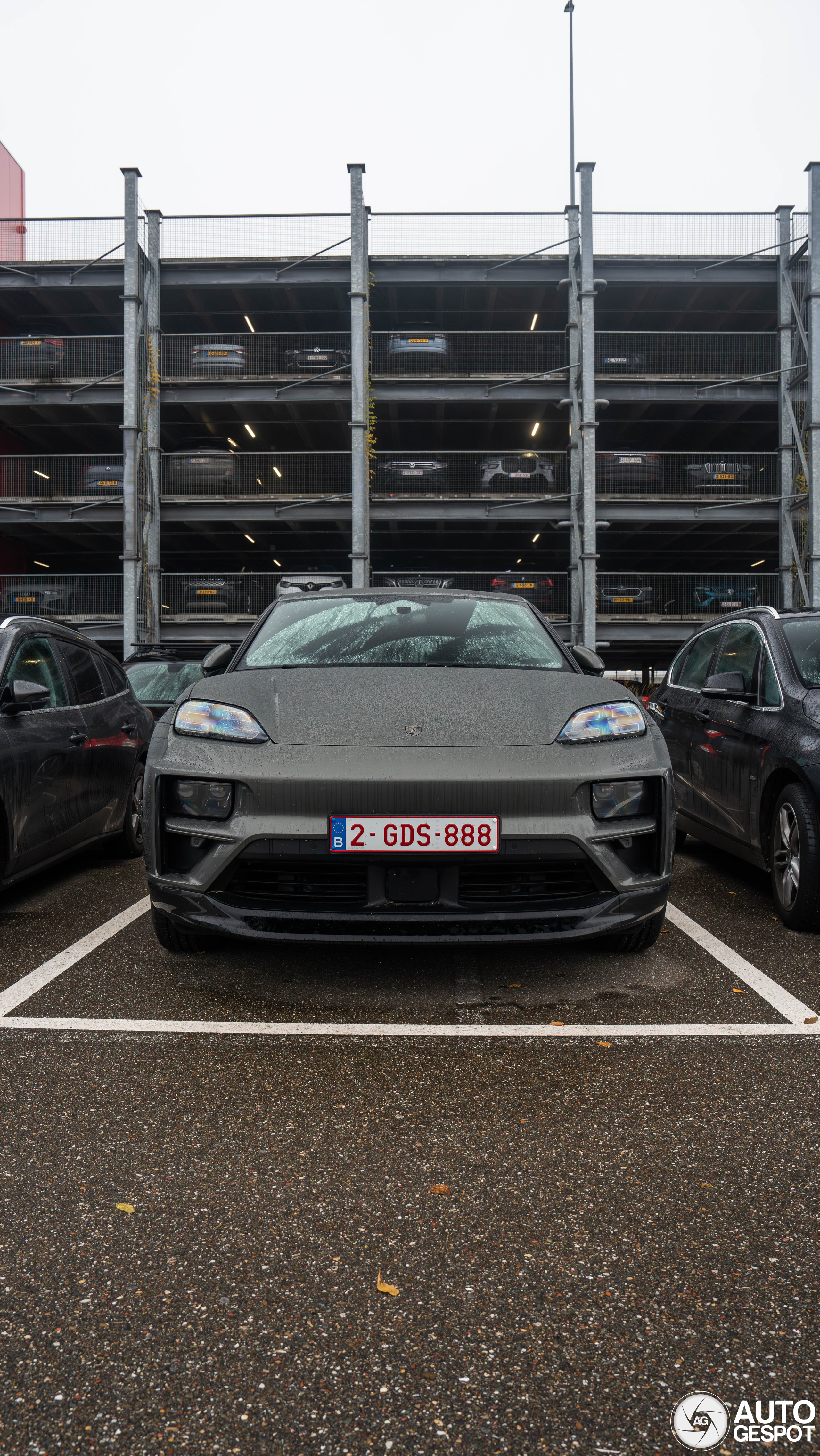 Porsche Macan EV Turbo