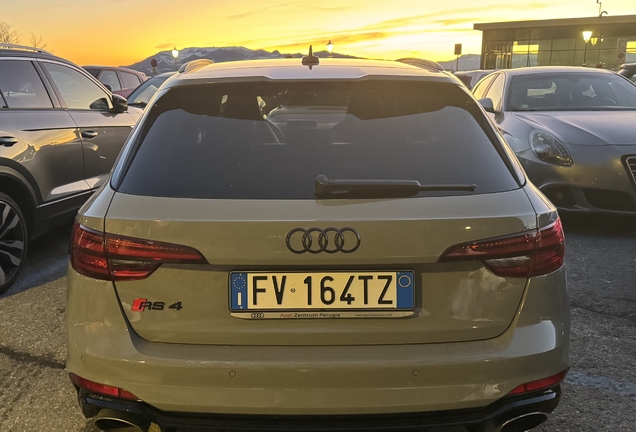 Audi RS4 Avant B9