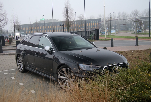 Audi RS4 Avant B9