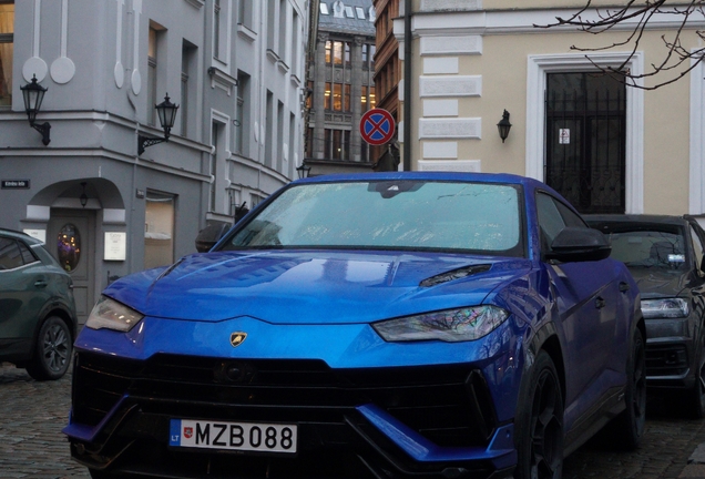 Lamborghini Urus Performante