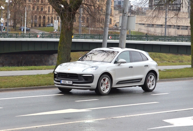 Porsche 95B Macan GTS MkIII