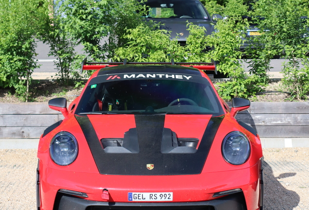 Porsche 992 GT3 RS Weissach Package