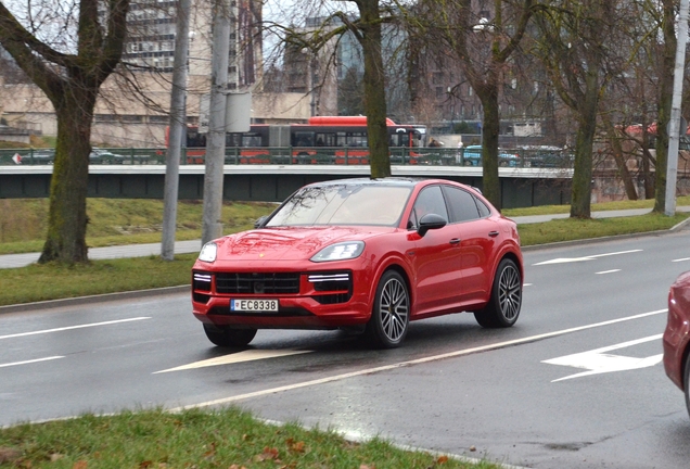 Porsche Cayenne Coupé Turbo E-Hybrid
