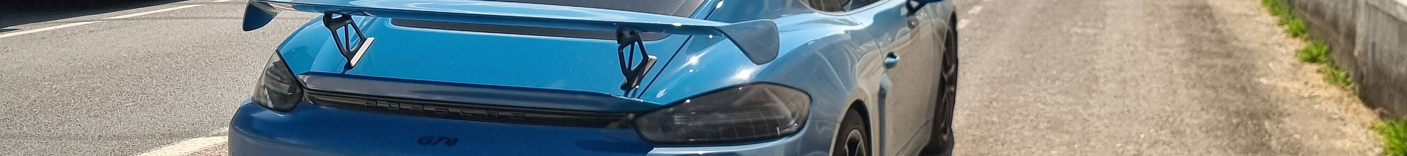 Porsche 718 Cayman GT4