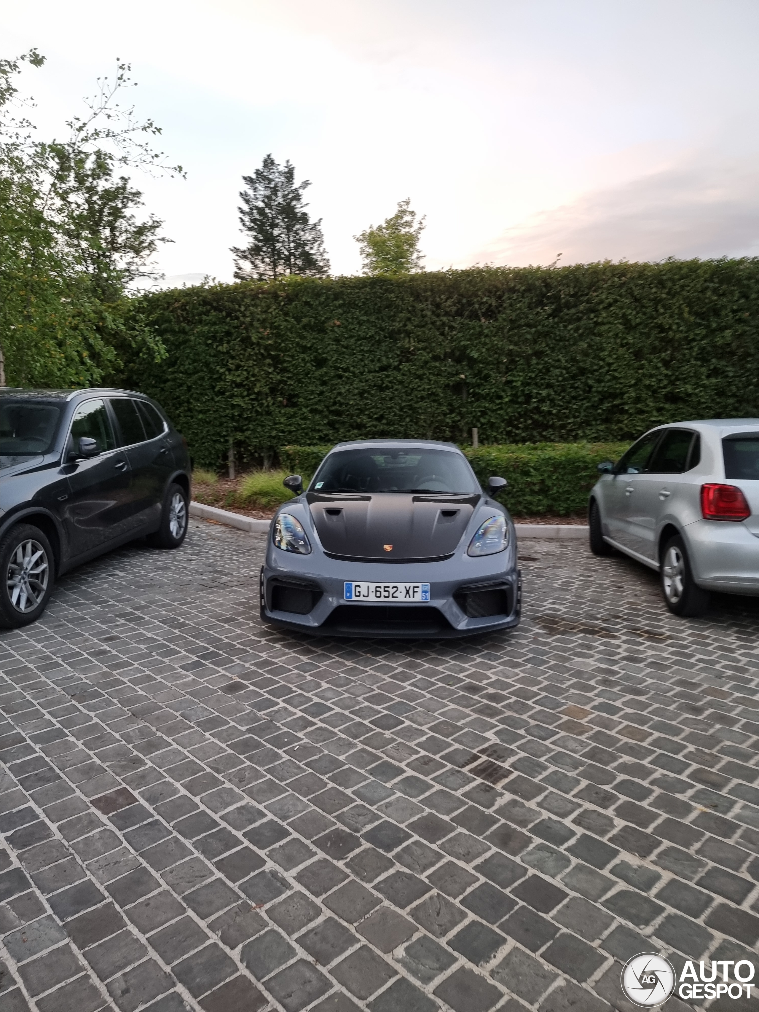Porsche 718 Cayman GT4 RS Weissach Package