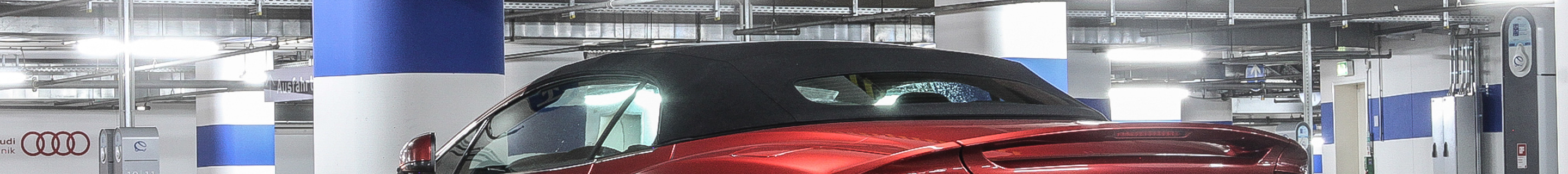 Aston Martin Vanquish Volante
