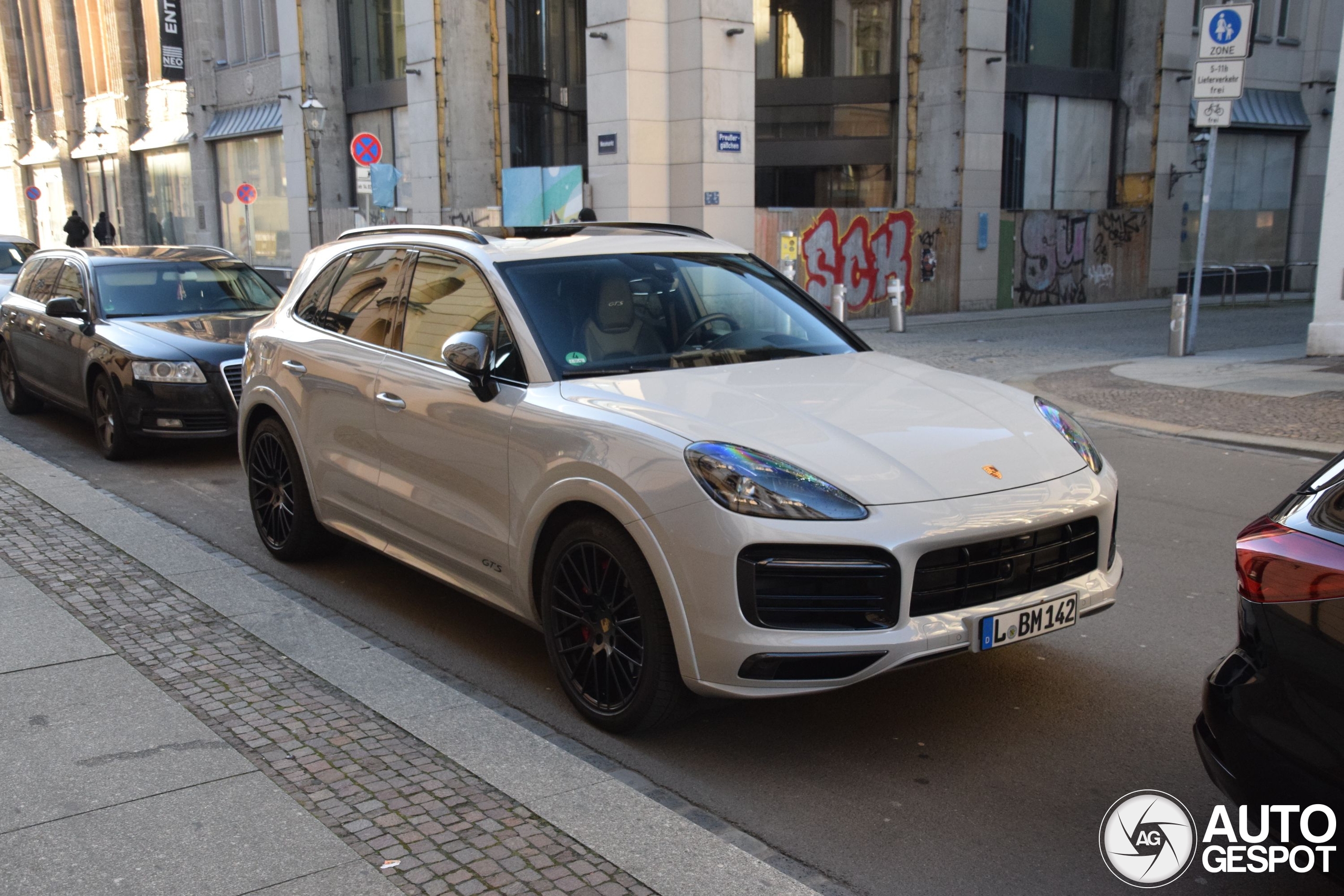 Porsche 9YA Cayenne GTS