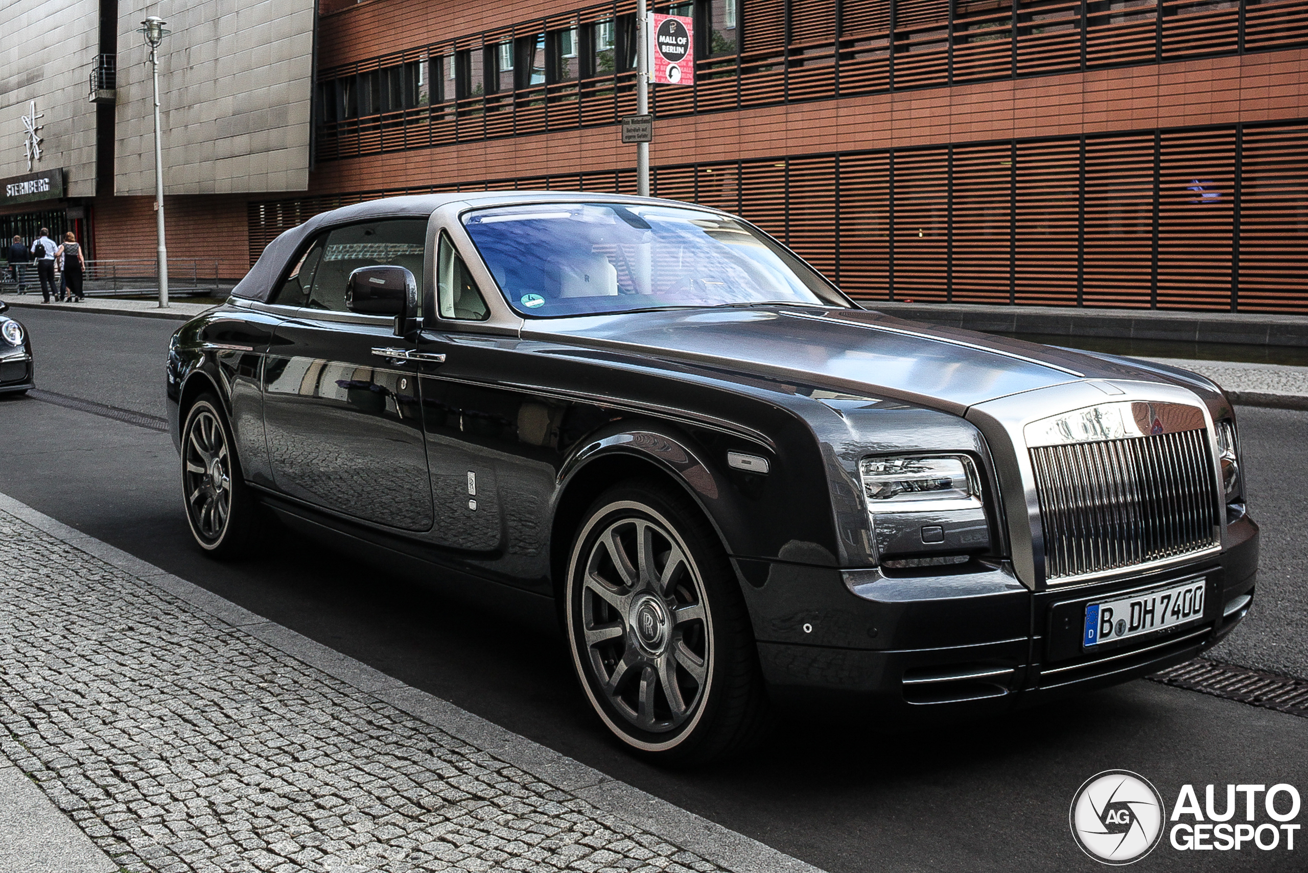 Rolls-Royce Phantom Drophead Coupé Series II - 31 December