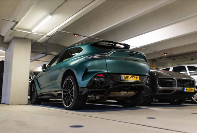 Aston Martin DBX707