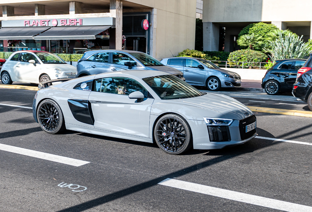 Audi R8 V10 Plus 2015
