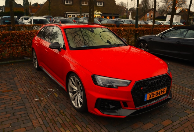 Audi RS4 Avant B9
