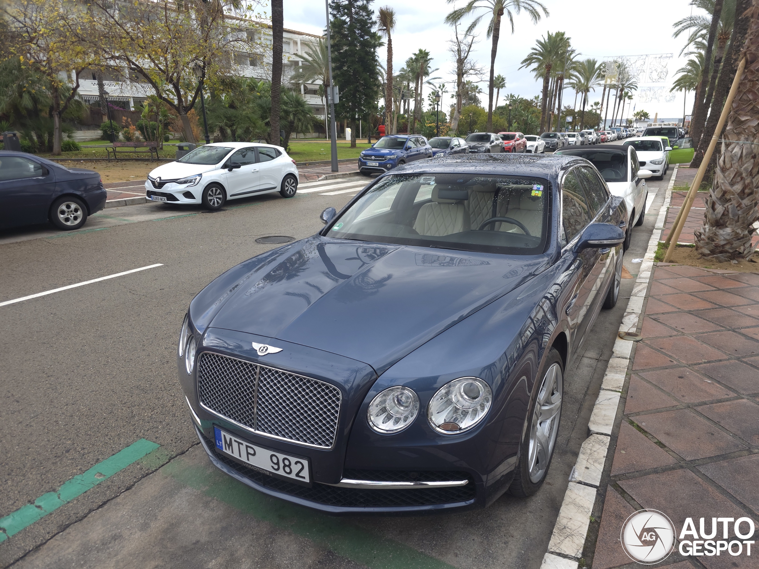 Bentley Flying Spur W12