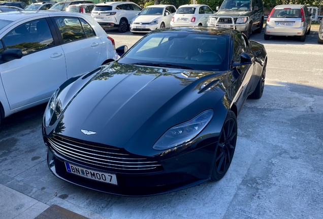 Aston Martin DB11 V8