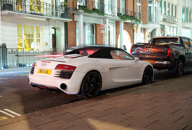 Audi R8 V10 Spyder 2013