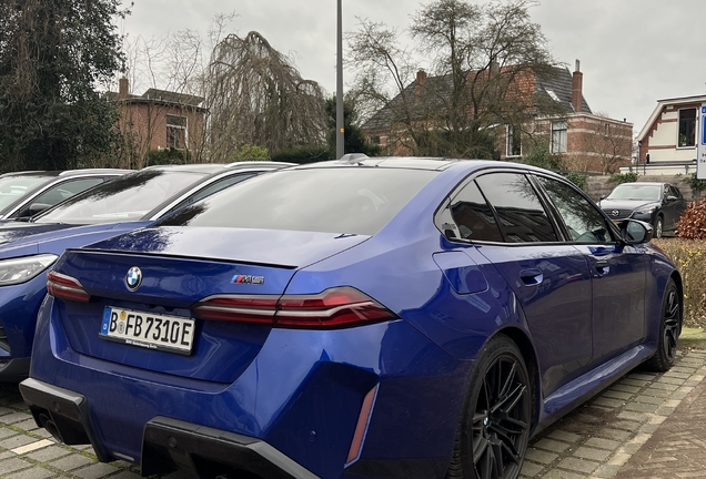 BMW M5 G90