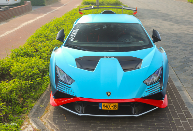 Lamborghini Huracán LP640-2 STO