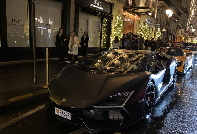 Lamborghini Revuelto