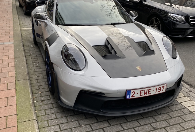 Porsche 992 GT3 RS Weissach Package