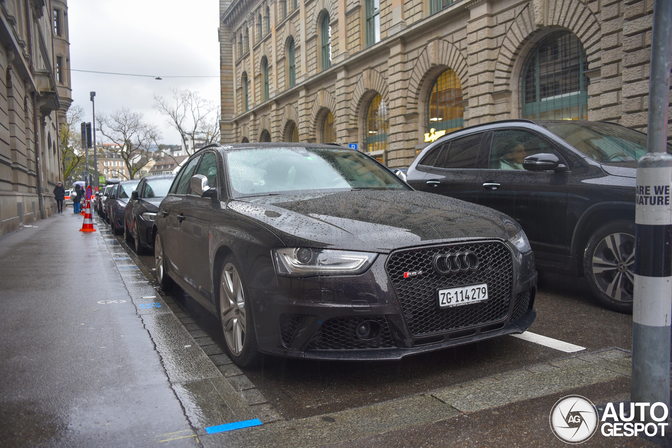 Audi RS4 Avant B8