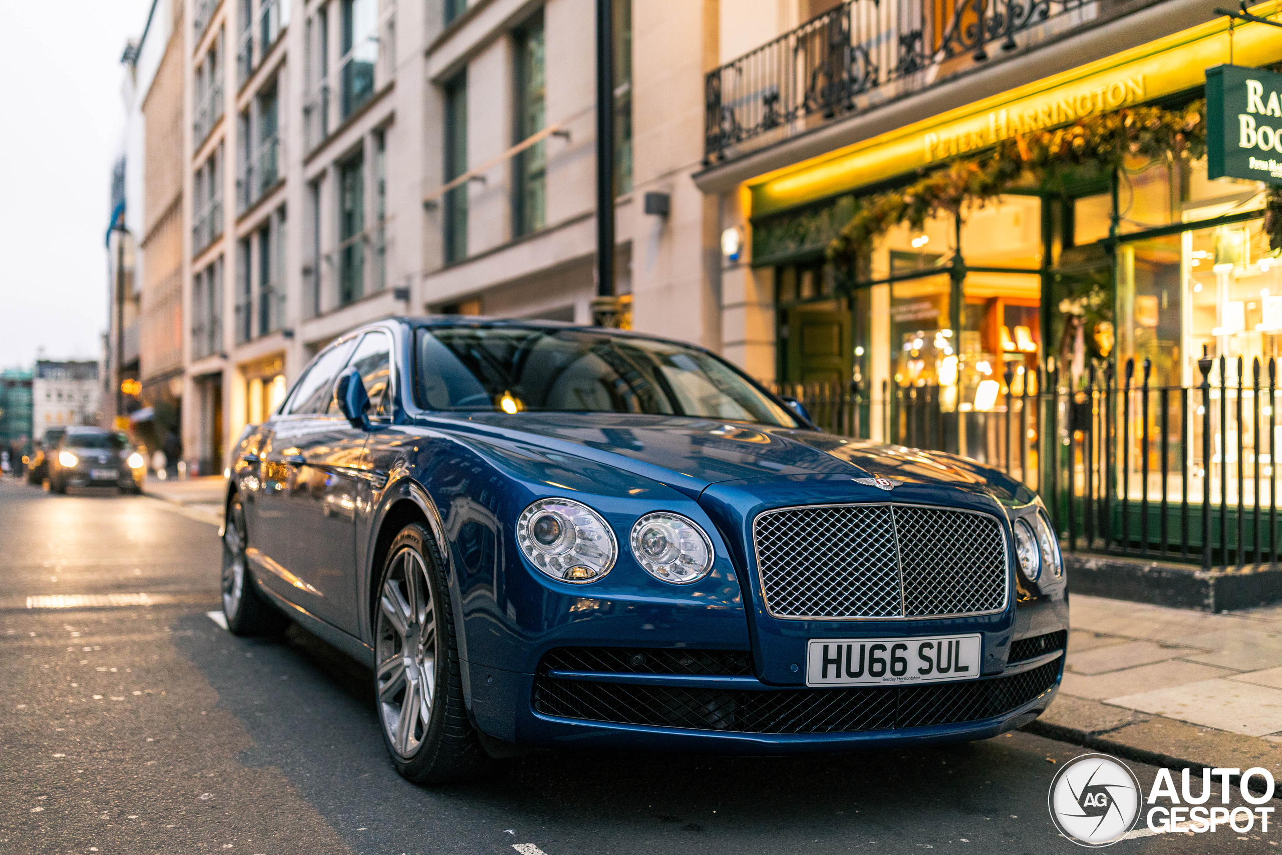 Bentley Flying Spur V8