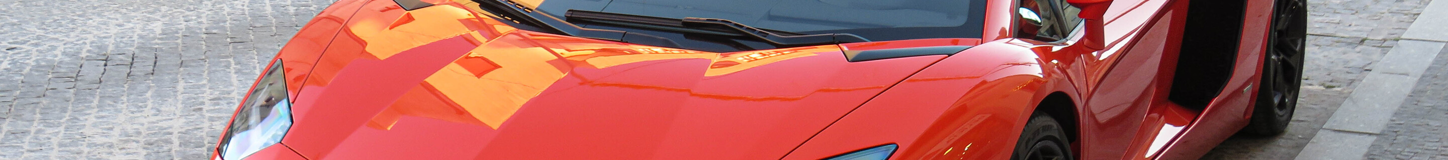 Lamborghini Aventador LP700-4