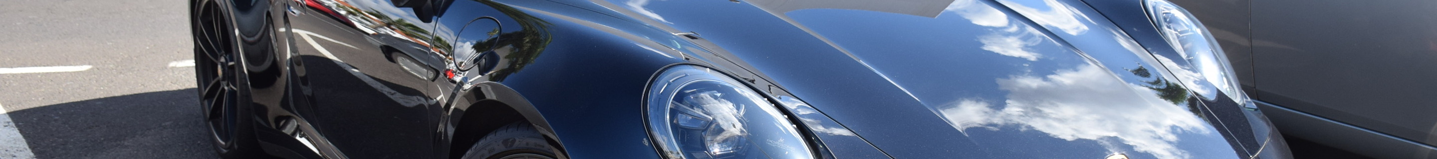 Porsche 992 Carrera 4 GTS