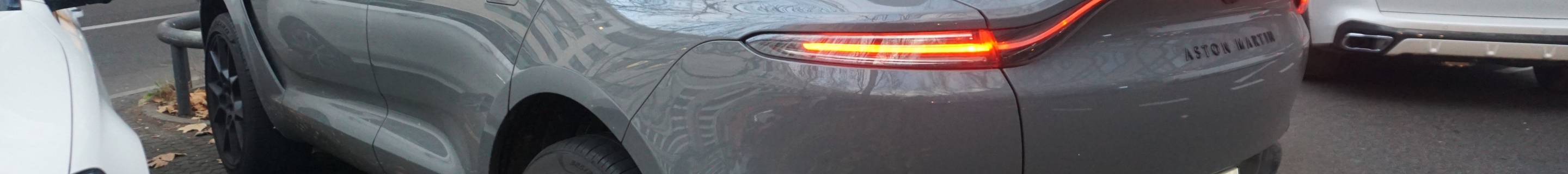 Aston Martin DBX