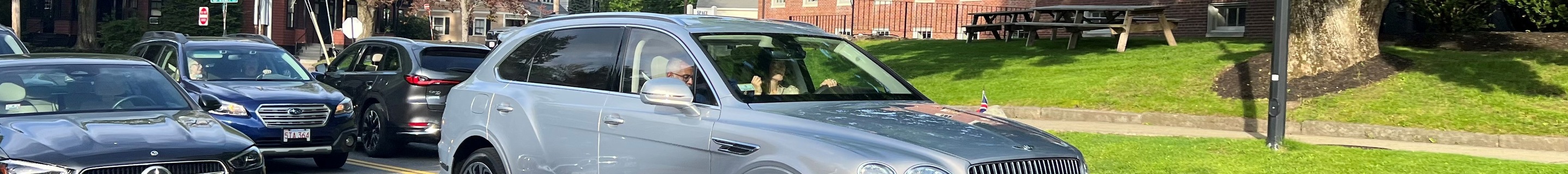 Bentley Bentayga Azure EWB