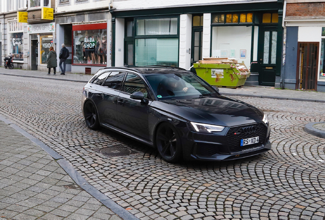 Audi RS4 Avant B9