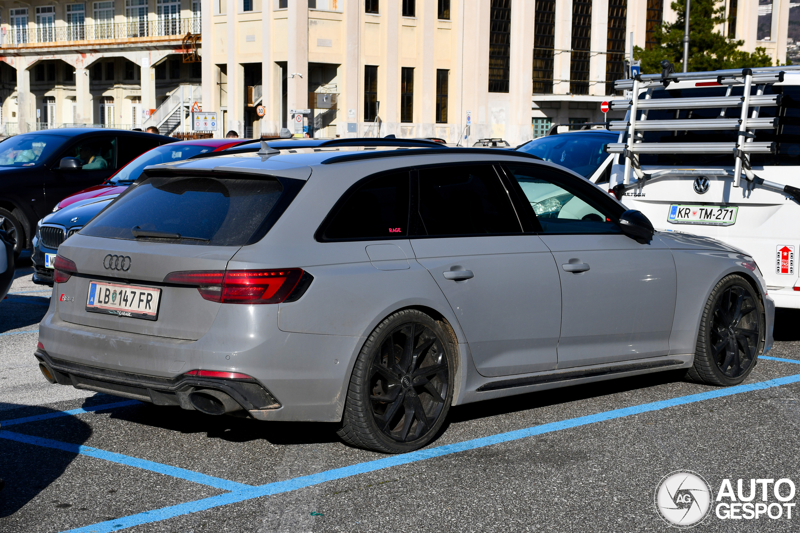 Audi RS4 Avant B9