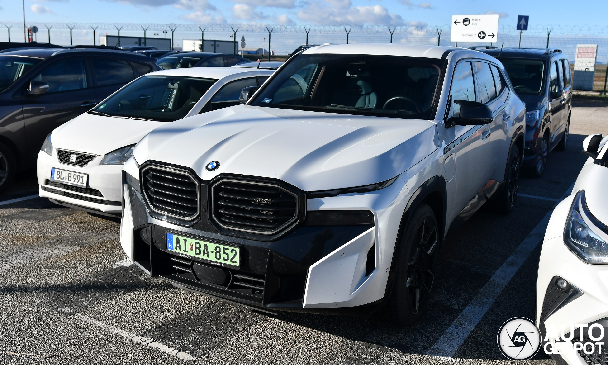 BMW XM G09