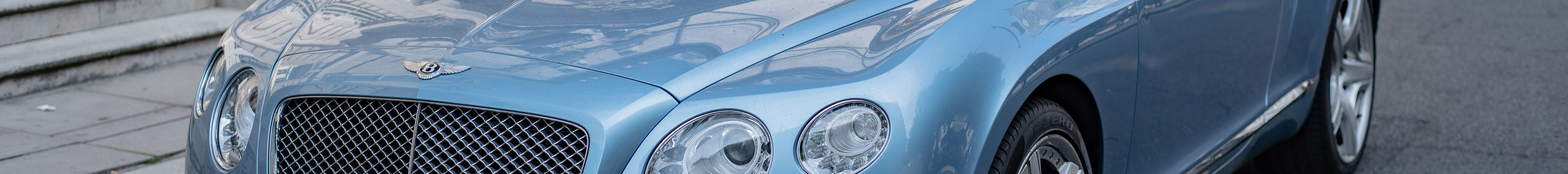 Bentley Continental GTC 2012
