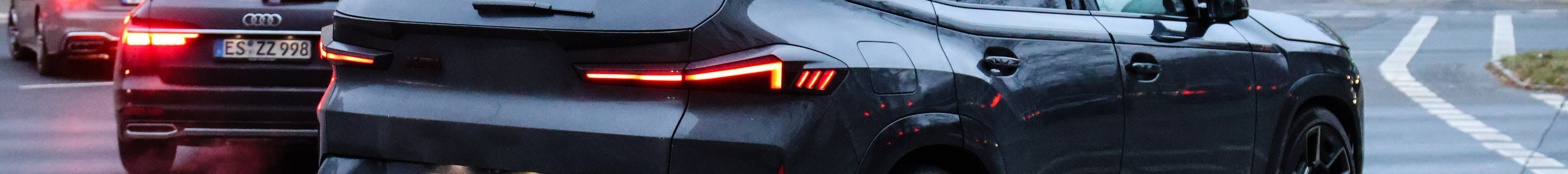 BMW XM G09 Label Red Larte Design