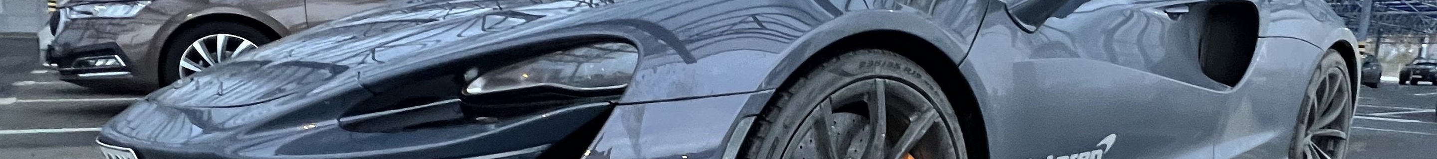 McLaren Artura Spider