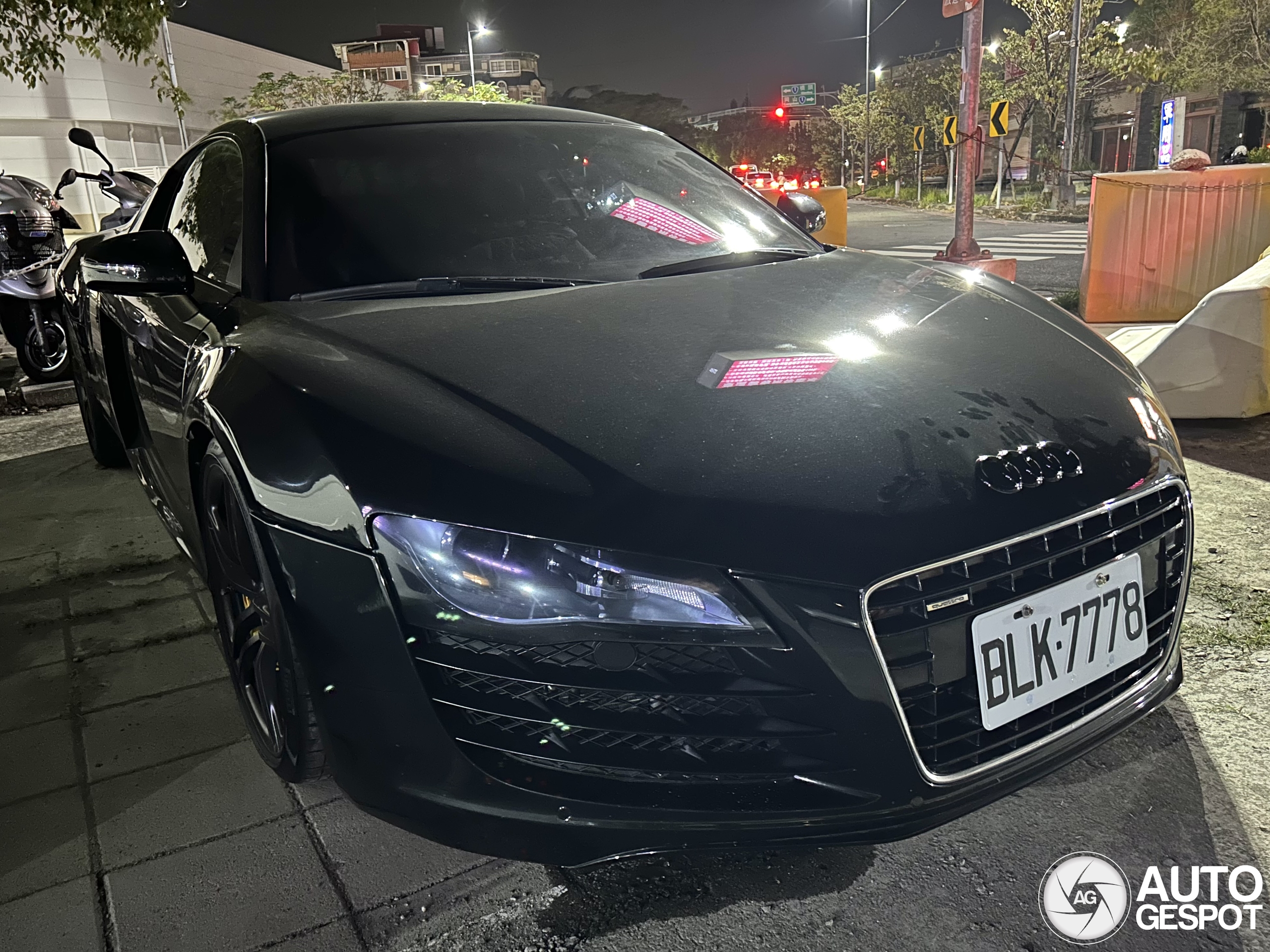Audi R8