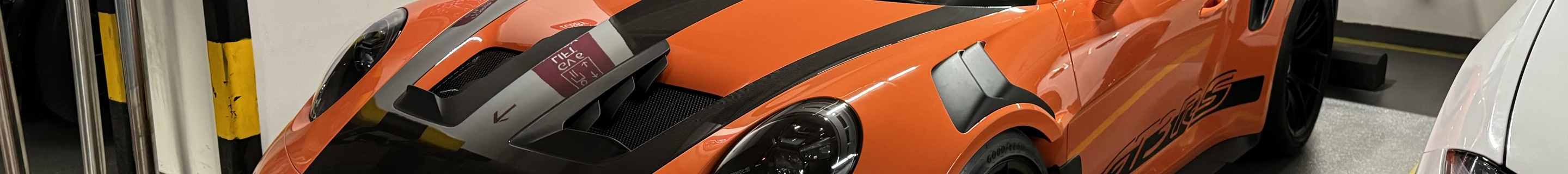 Porsche 992 GT3 RS Weissach Package