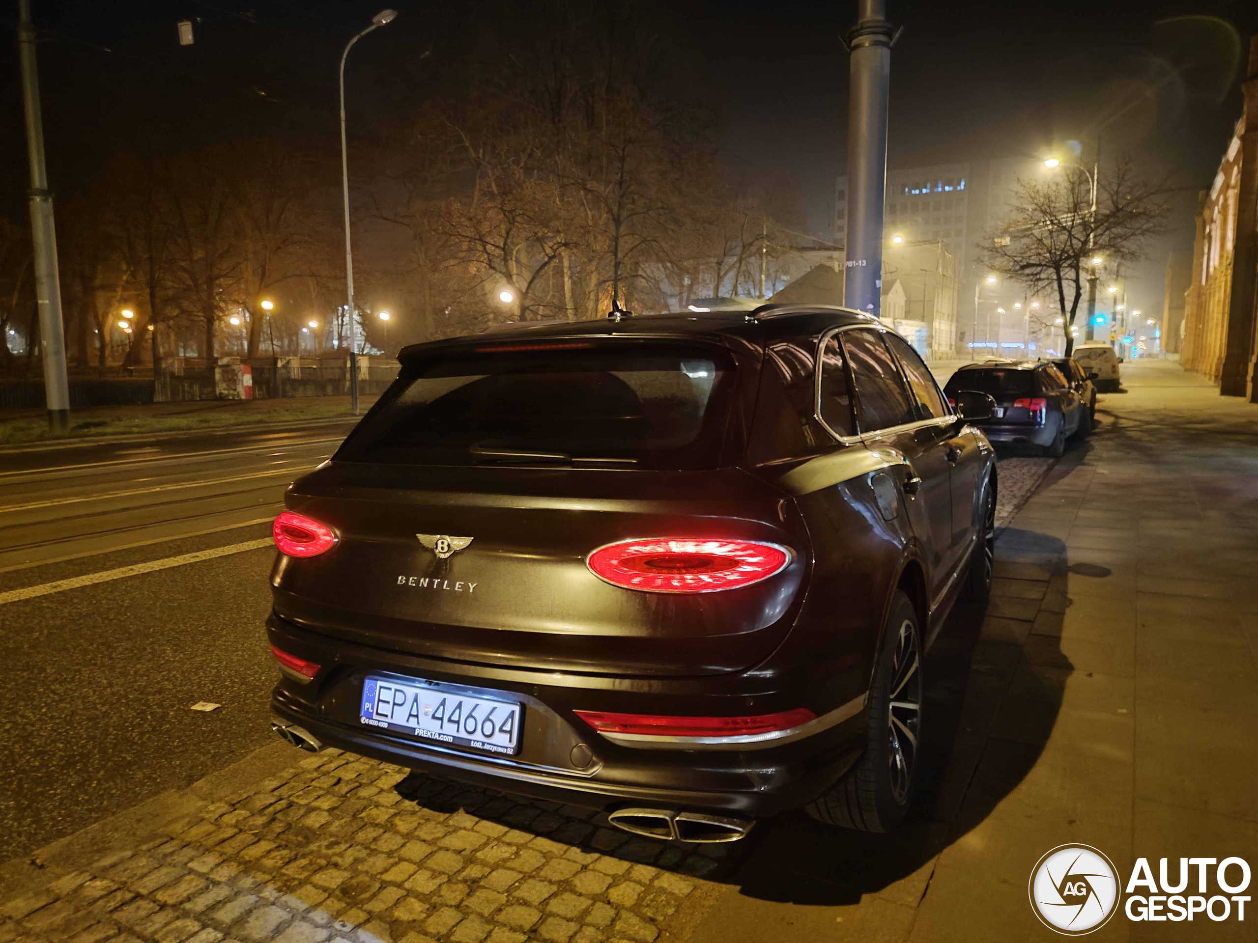 Bentley Bentayga V8 2021