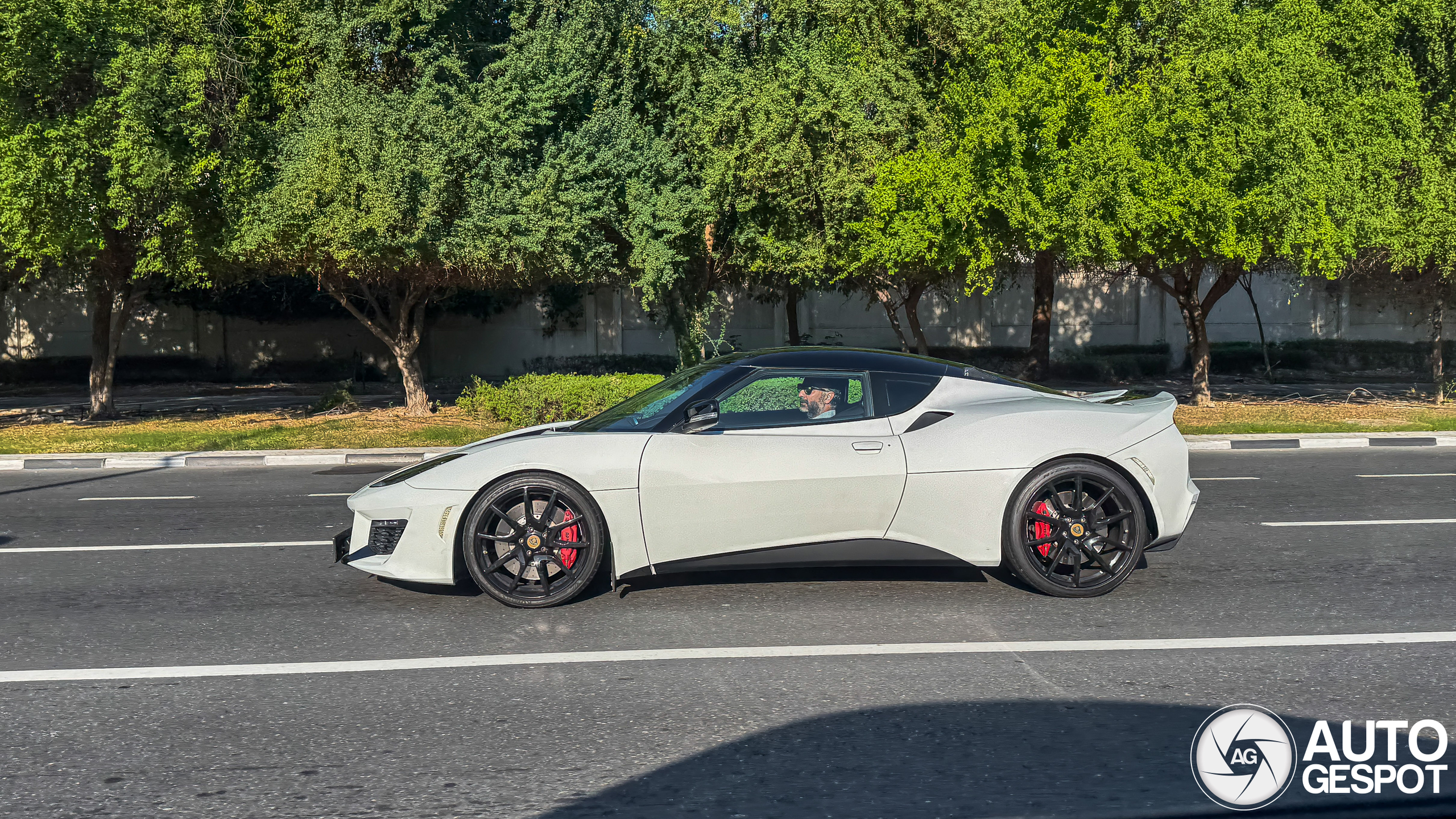 Lotus Evora 400