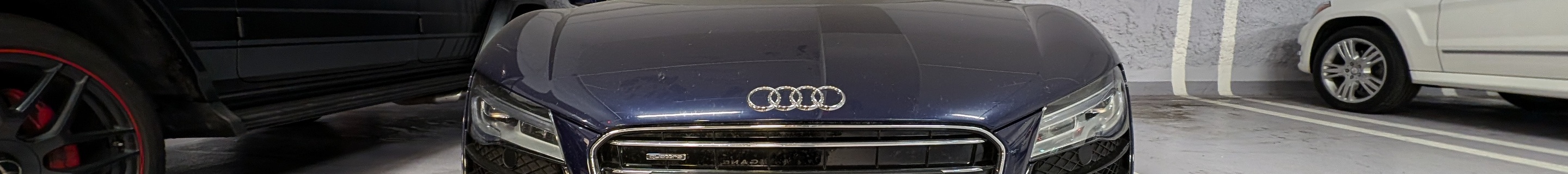 Audi R8 V10 Spyder 2013