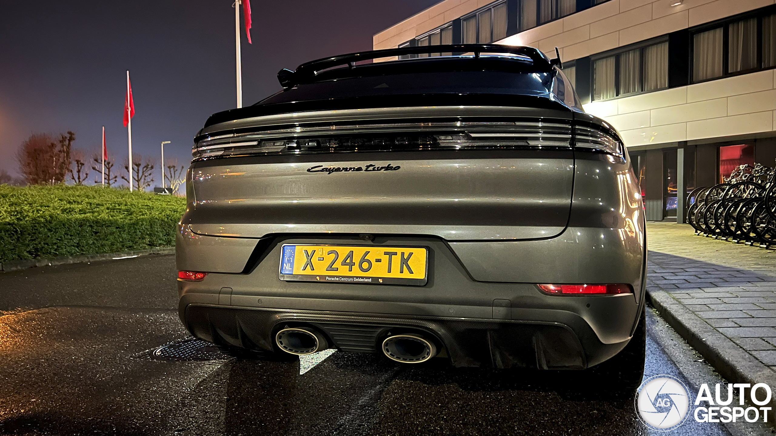 Porsche Cayenne Coupé Turbo E-Hybrid