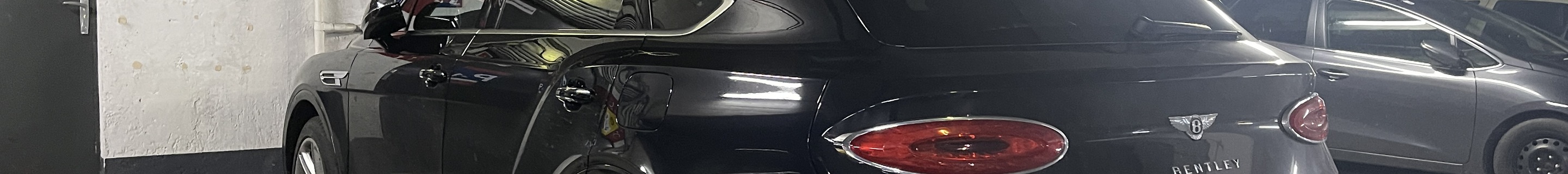 Bentley Bentayga Hybrid 2021