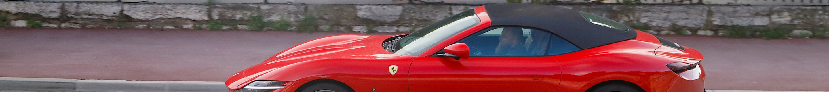 Ferrari Roma Spider