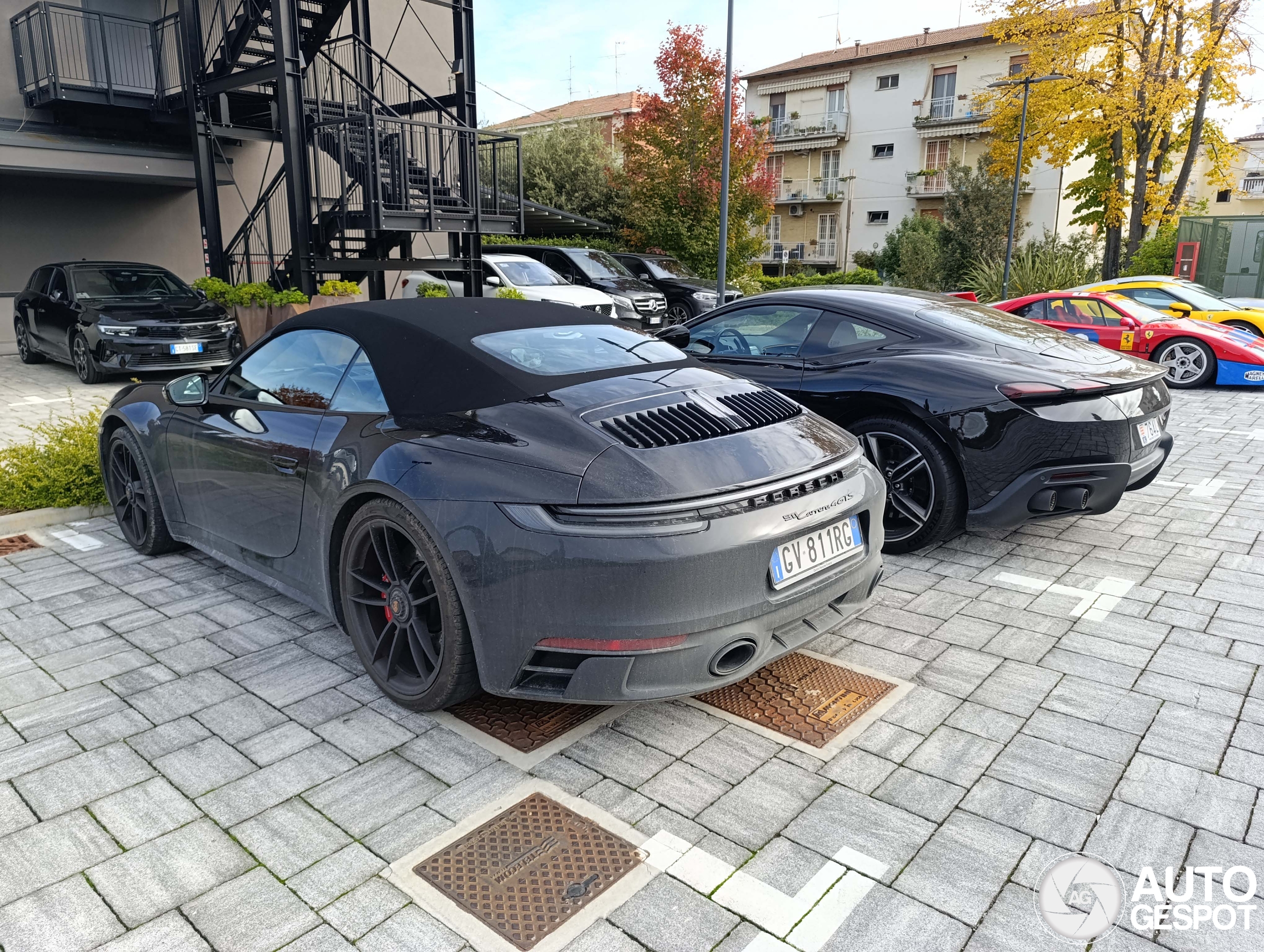 Porsche 992 Carrera 4 GTS Cabriolet