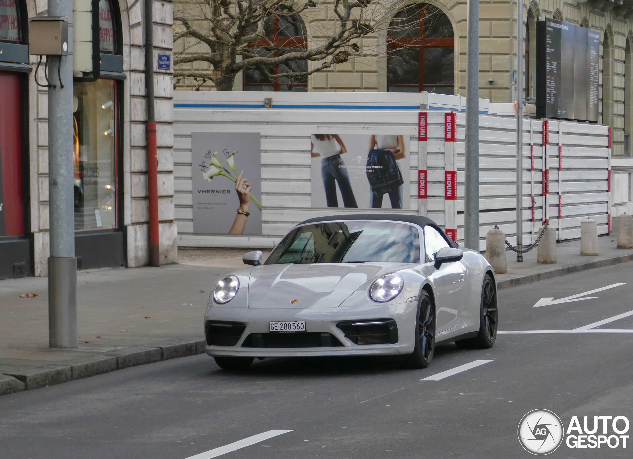 Porsche 992 Carrera 4S Cabriolet