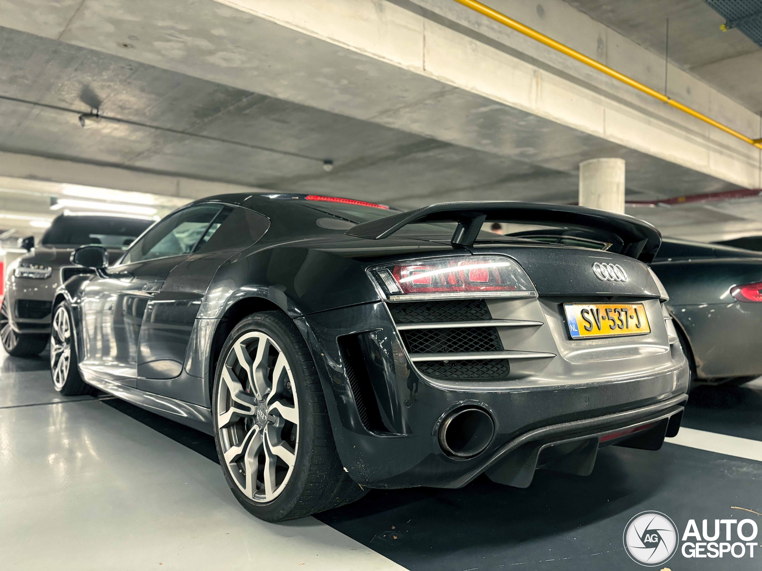 Audi R8 V10