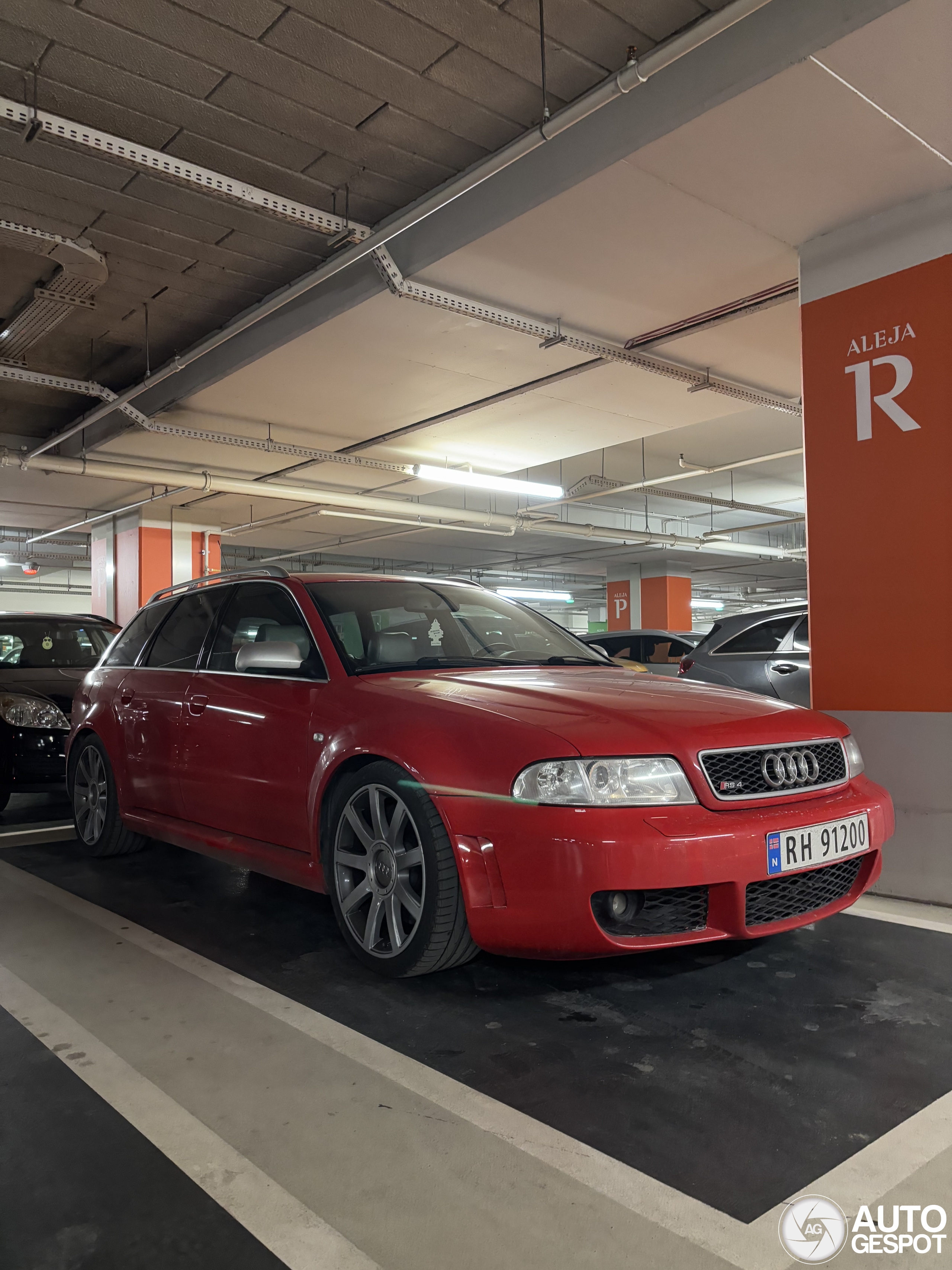 Audi RS4 Avant B5