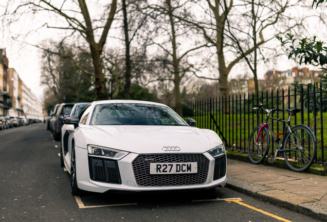 Audi R8 V10 Plus 2015