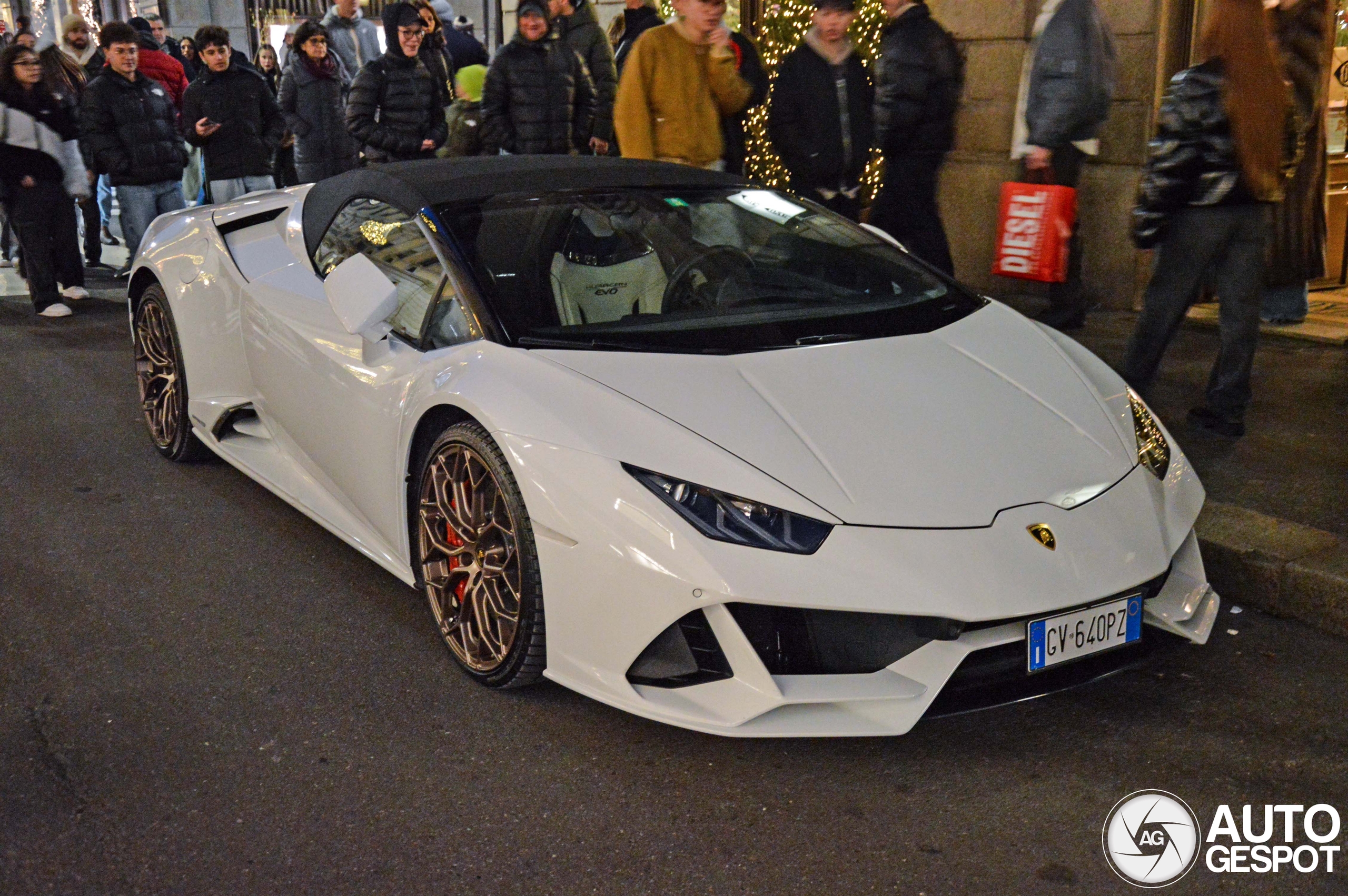 Lamborghini Huracán LP640-4 EVO Spyder