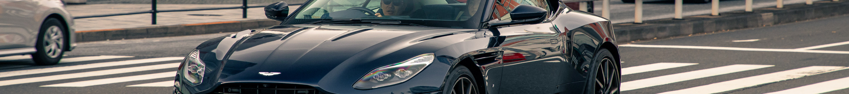 Aston Martin DB11